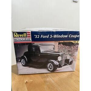Revell '32 FORD 3-WINDOW COUPE 1:25 Car Model Kit No. 7605 NEW